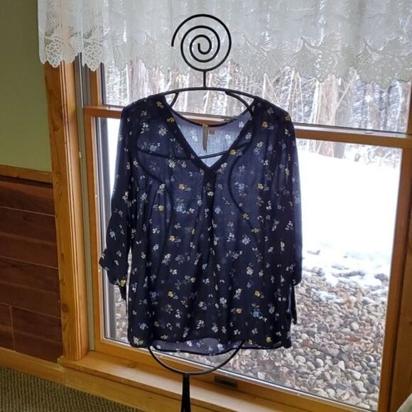Brina & Em Sz. XL Blue Patterned Floral Vneck Button Down Tunic - Picture 1 of 8